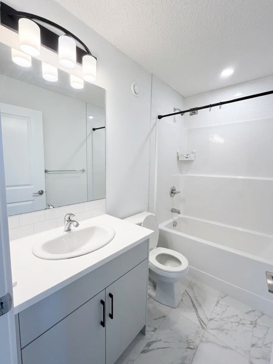 Modern 3-Bed + Bonus Room Duplex | 1,660 Sq Ft | Livingston | $2,100 - Photo 17