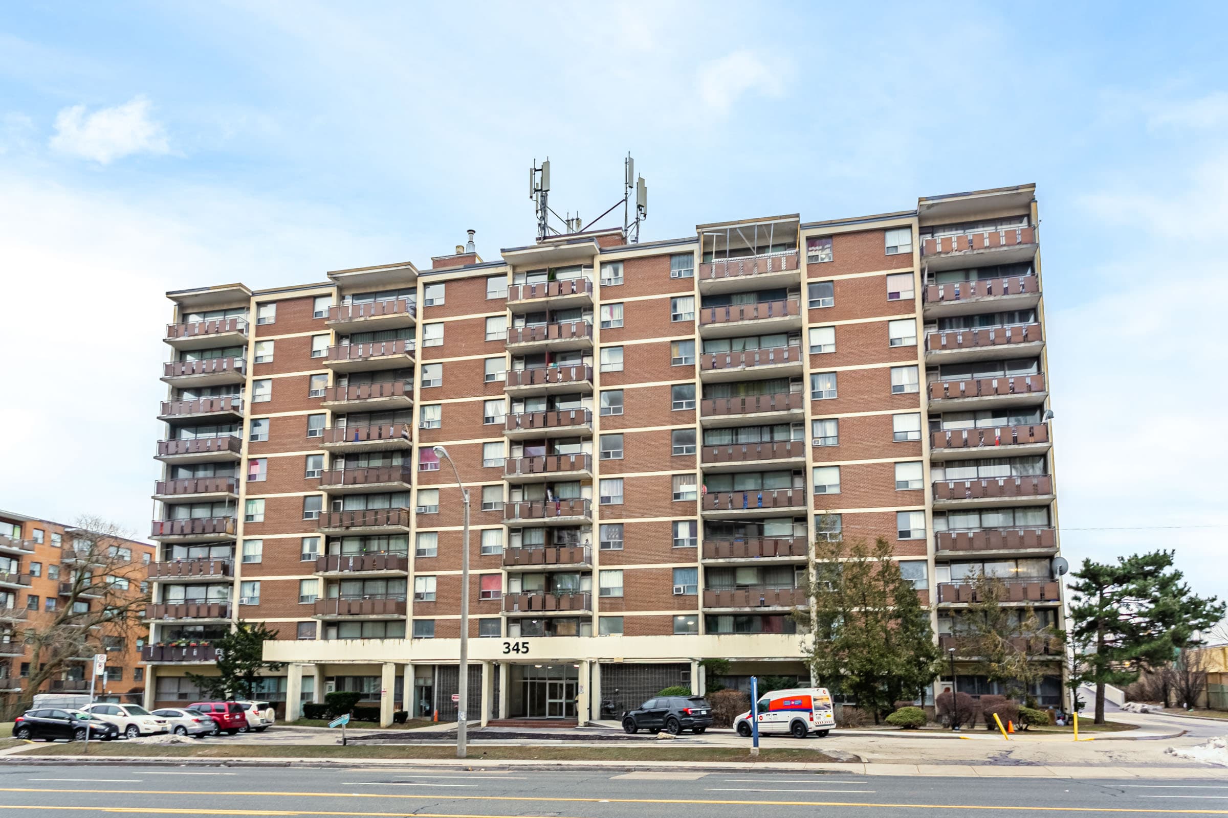 345 Dixon Road - Apartments for Rent - Starting at $1,895 - Photo 2