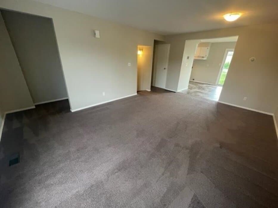 3 Bedroom 2 Baths Gorgeous End Unit Townhouse - Photo 5