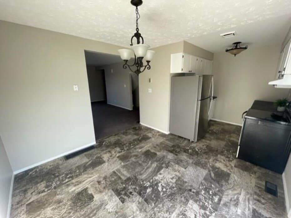 3 Bedroom 2 Baths Gorgeous End Unit Townhouse - Photo 7