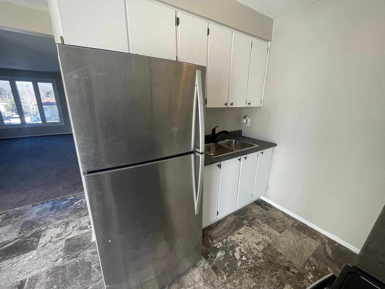 3 Bedroom 2 Baths Gorgeous End Unit Townhouse - Photo 9