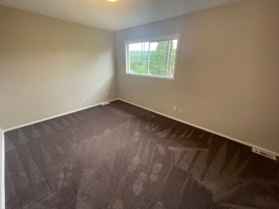 3 Bedroom 2 Baths Gorgeous End Unit Townhouse - Photo 13
