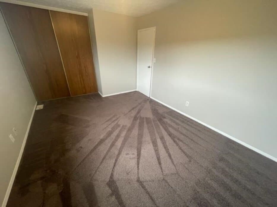 3 Bedroom 2 Baths Gorgeous End Unit Townhouse - Photo 14