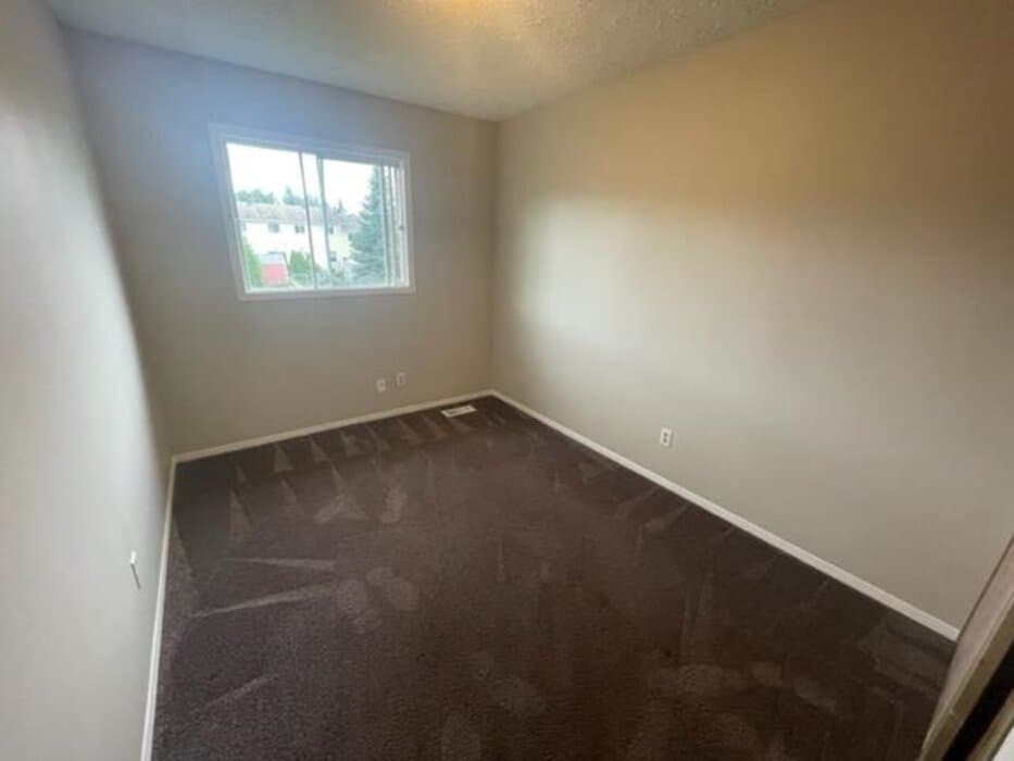 3 Bedroom 2 Baths Gorgeous End Unit Townhouse - Photo 19