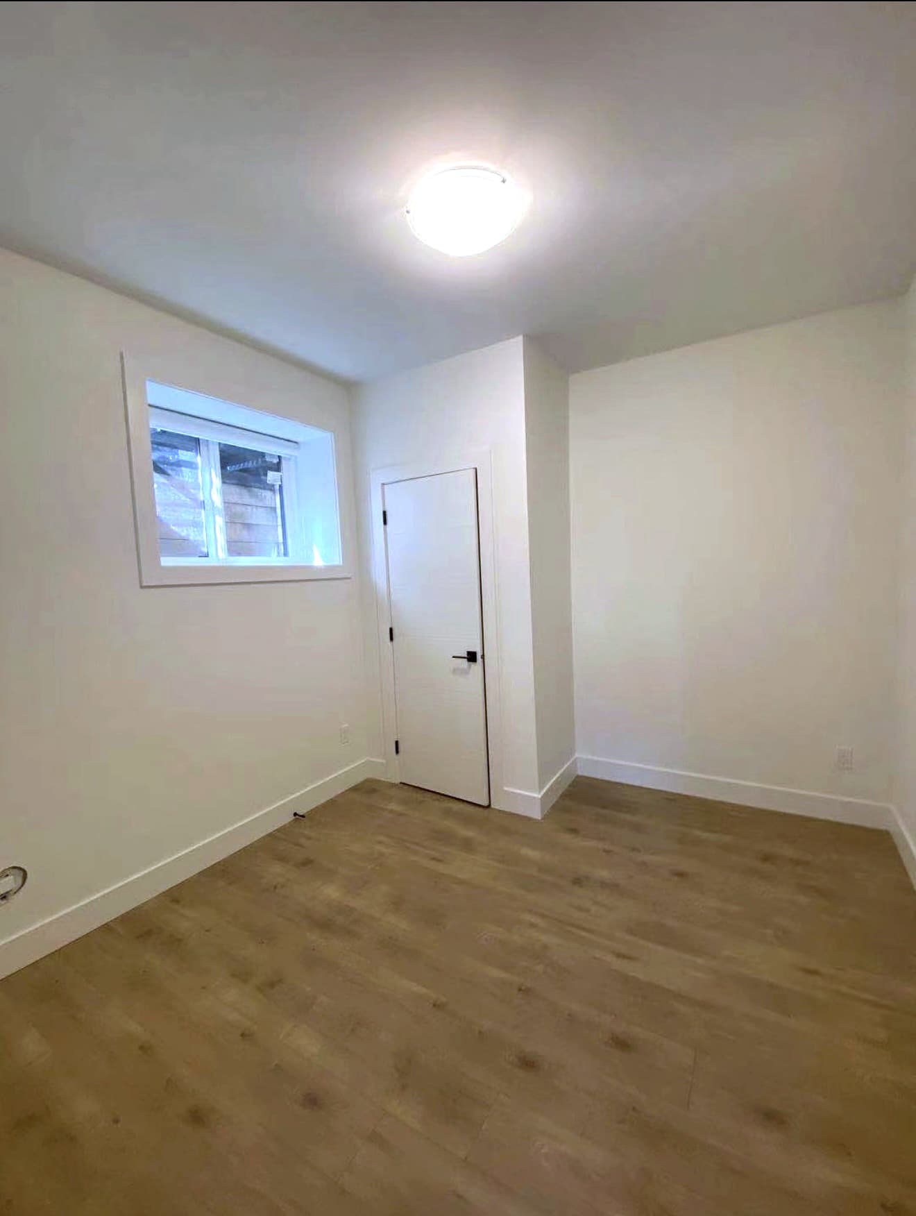 Bright 2-Bedroom Basement Suite in Grandview Heights – $2,000/mo Utilities Included - Photo 4