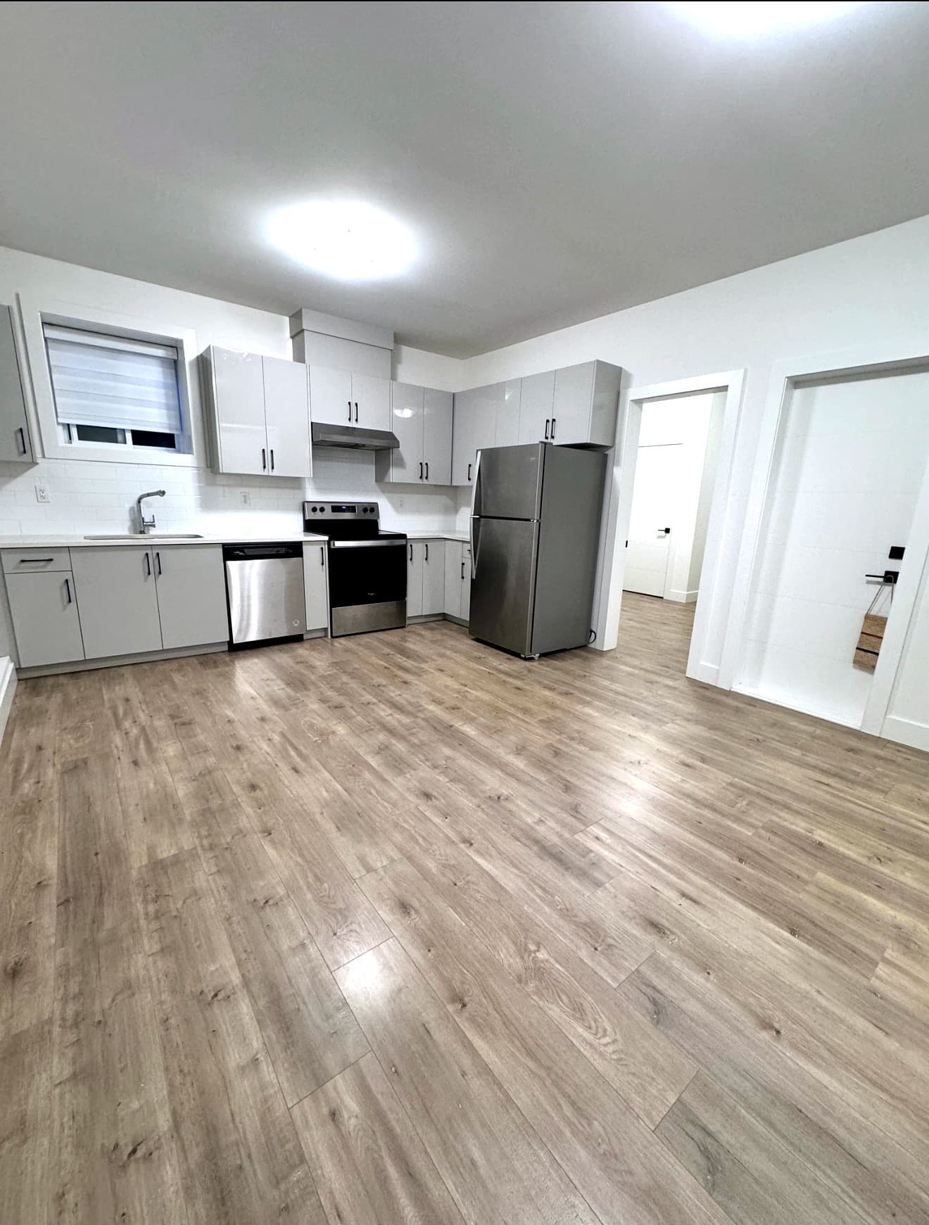 Bright 2-Bedroom Basement Suite in Grandview Heights – $2,000/mo Utilities Included - Photo 7