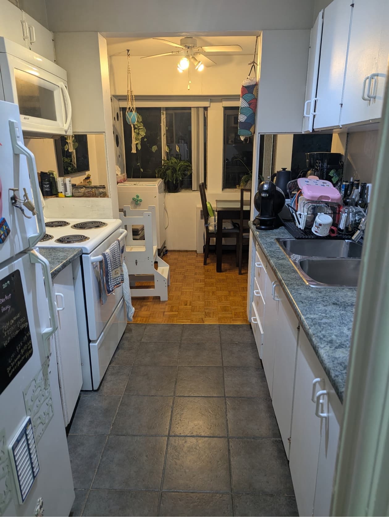 Bright 1-Bed + Large Balcony, South Granville — Cat Friendly - Photo 2