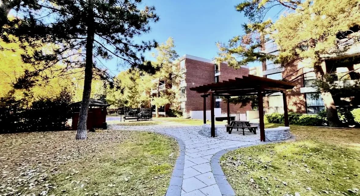 Parc Kildare | Studio 600 pi² | 6575 Kildare | Côte Saint-Luc