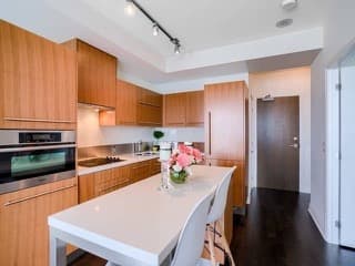 Stunning 35th-Floor 1 Bed + Den Condo — 80 John St, Toronto (Festival Tower) - Photo 2