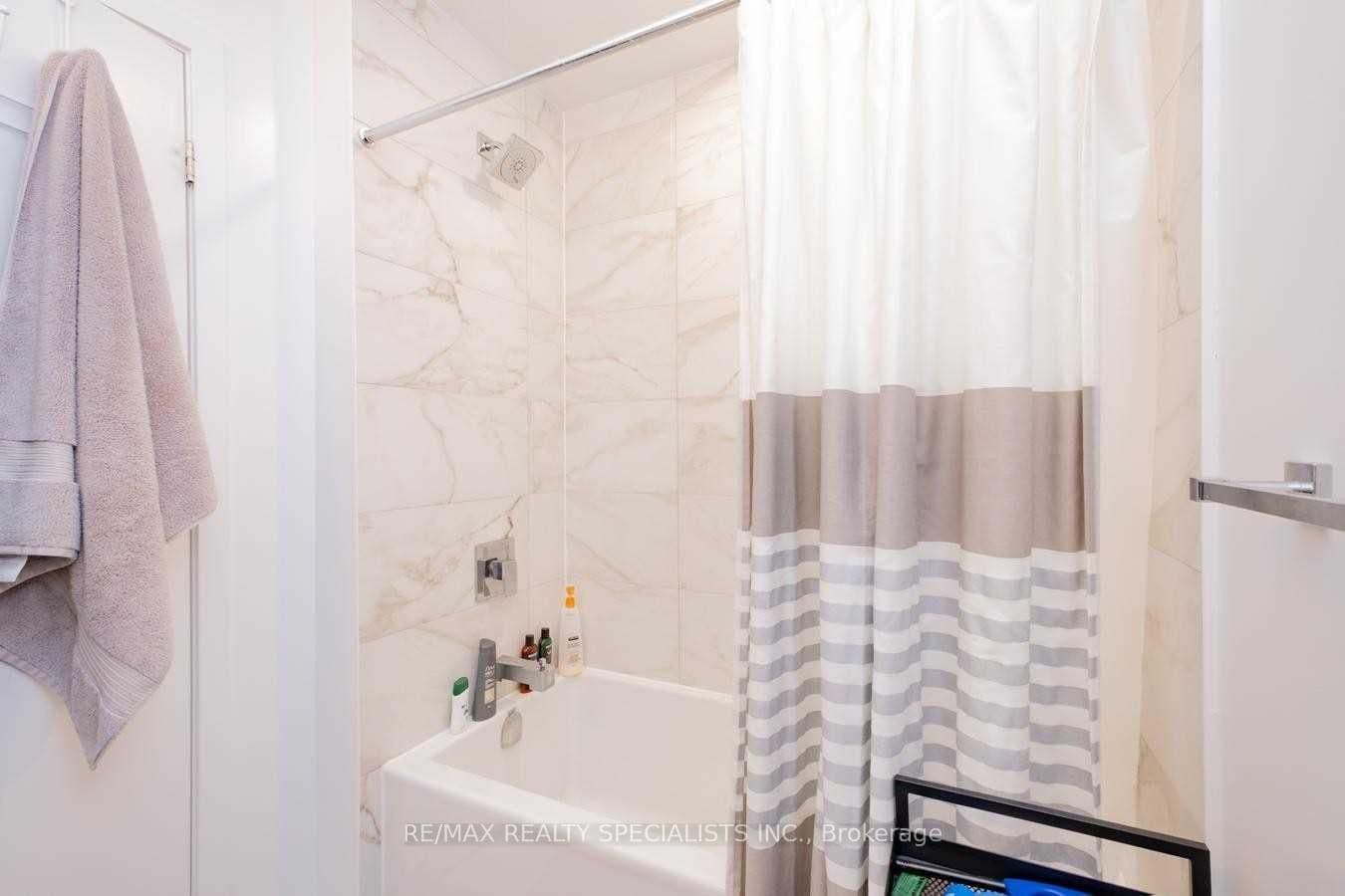 1 Bed / 1 Bath Condo for Rent – City Centre, Mississauga - Photo 18