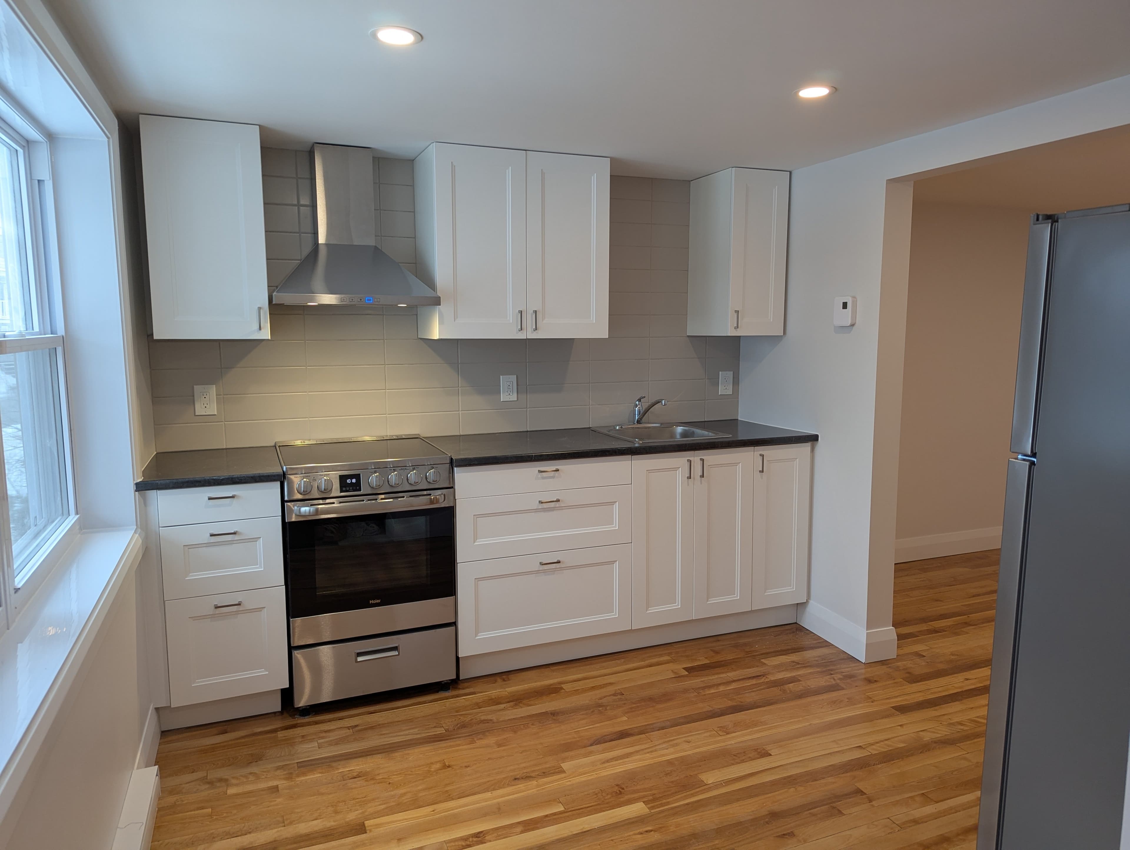 Renovated Bachelor Minutes from Downtown Ottawa – 10 St-Hyacinthe