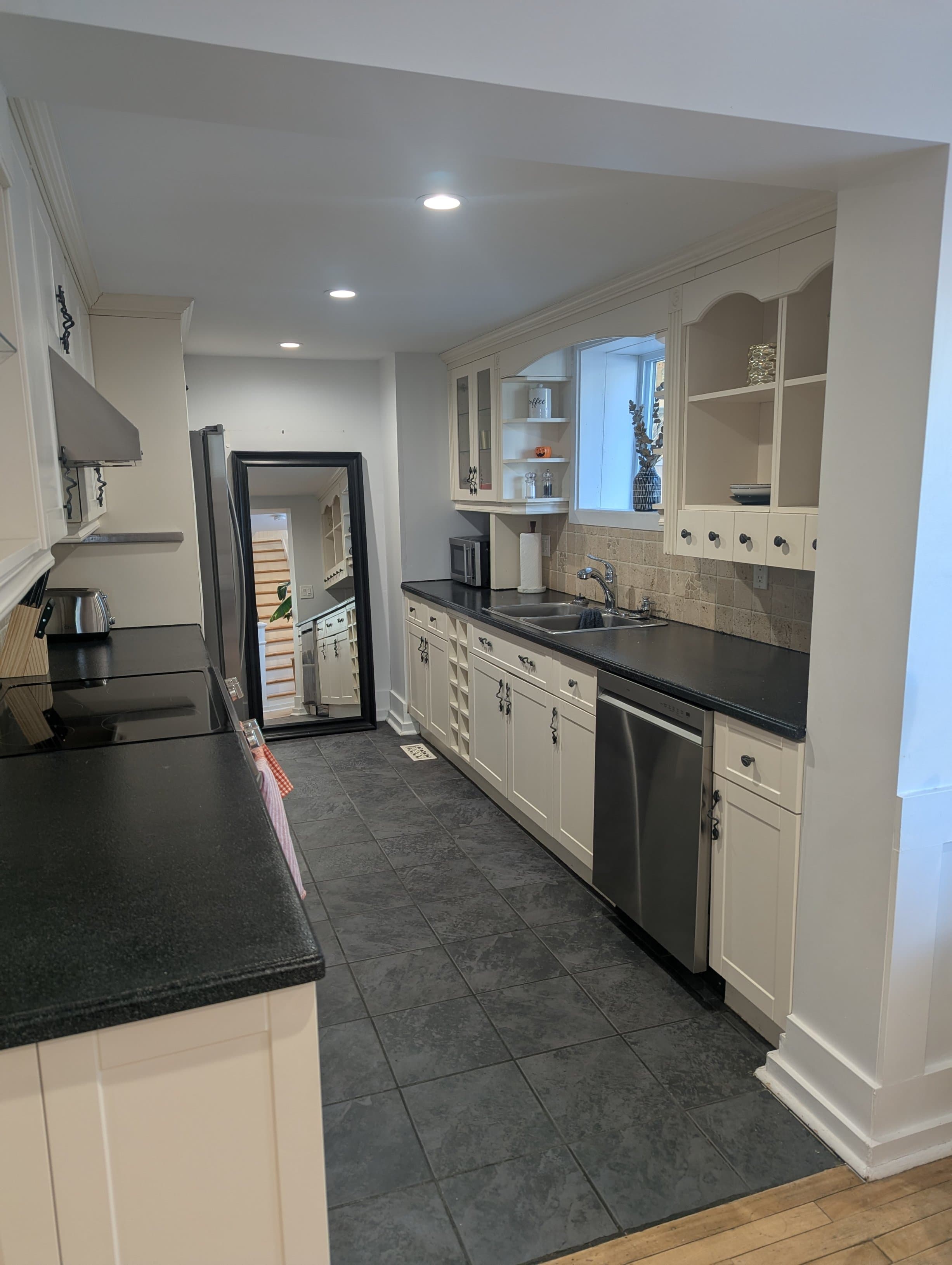 Fully Furnished 1 Bed – Minutes from Ottawa – 17 St-Henri - Photo 5