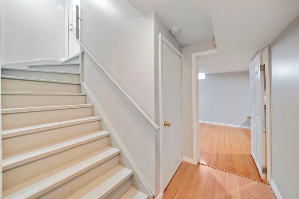 1 Bedroom Basement Apartment, Separate Entrance, Scarborough - Photo 8