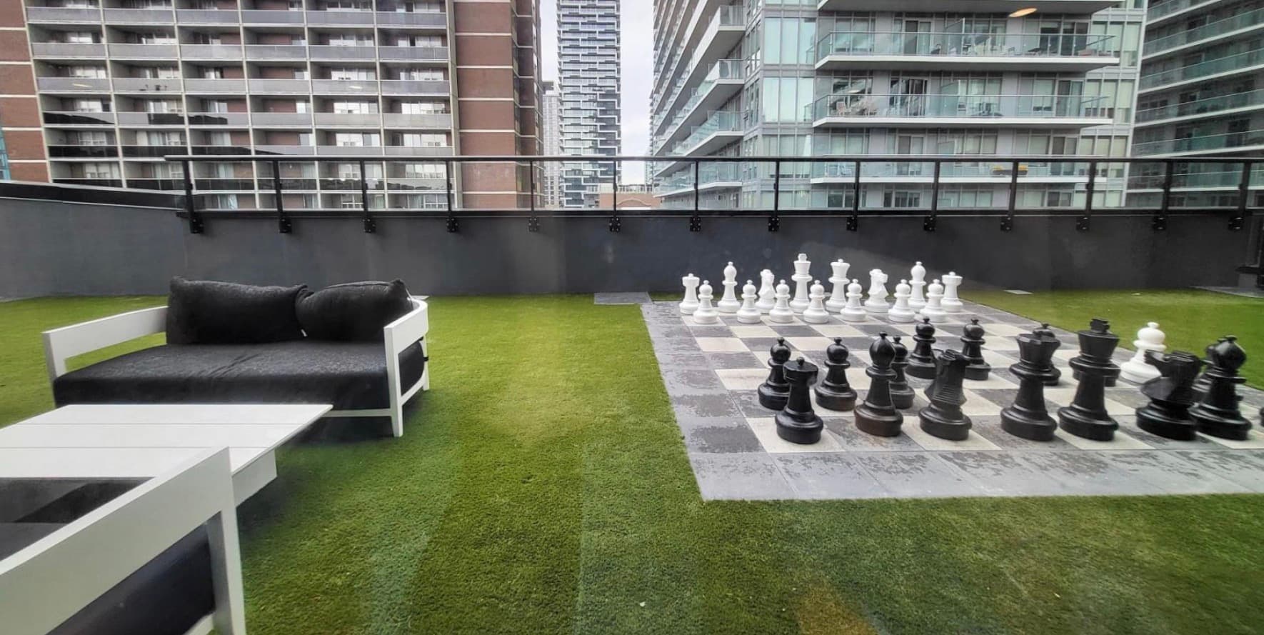Chic Midtown Studio - Photo 8