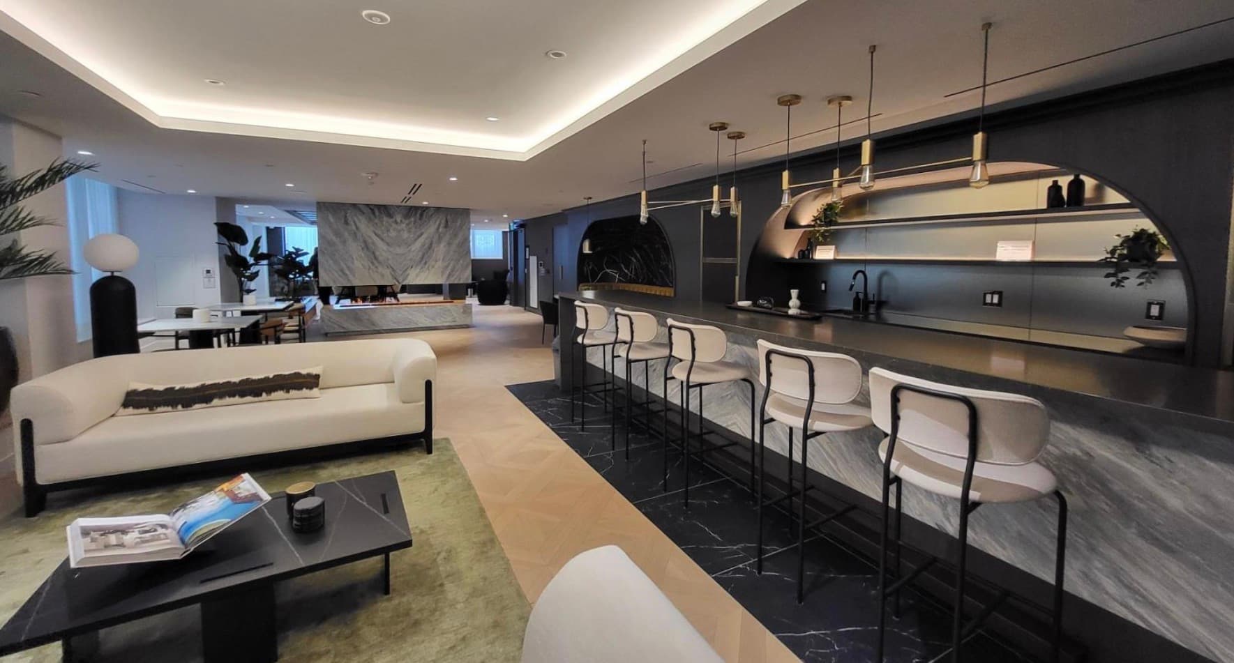 Chic Midtown Studio - Photo 9