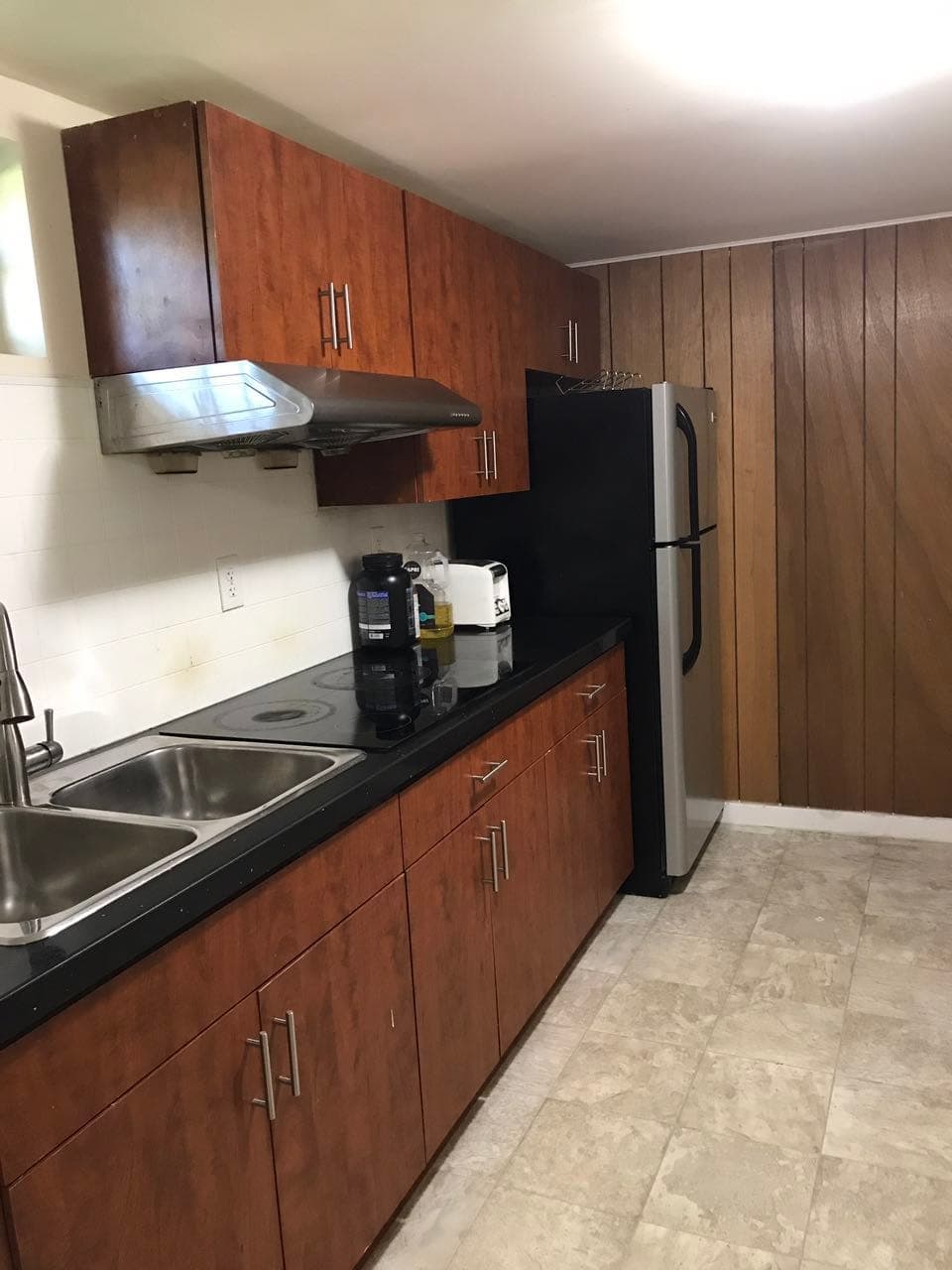 One basement bedroom, utilities inc, close to the U of M