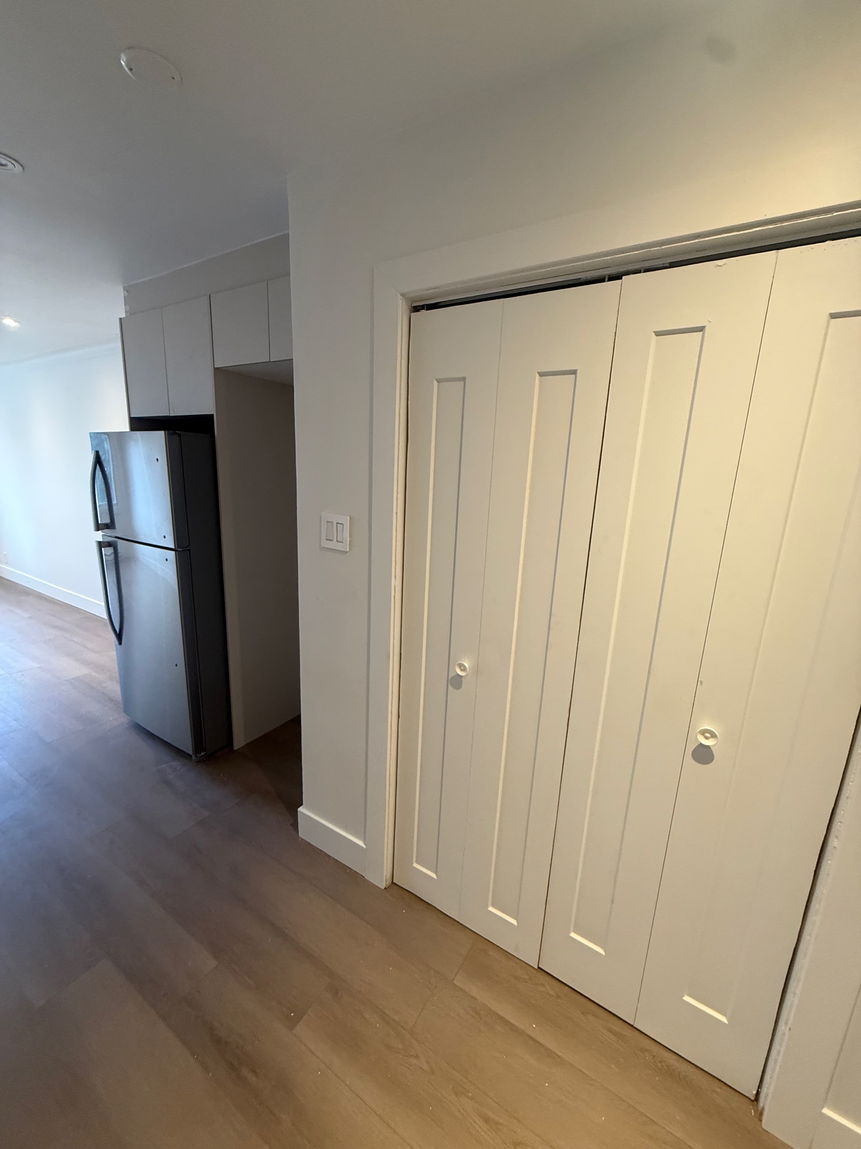 Spacious 2-Bed Loft | Old Montreal - Photo 2