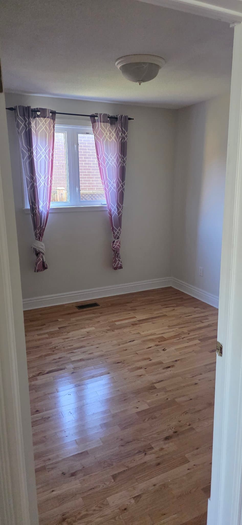 2 Bedroom Ground Floor Apartment - Bovaird & Bramalea, Brampton