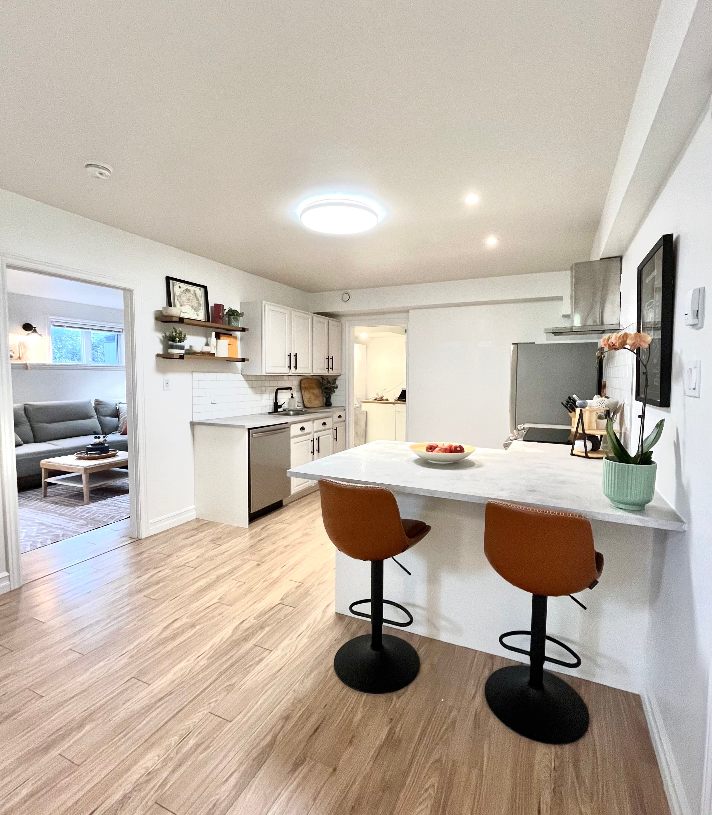 Fully Furnished 1-Bedroom Apartment in Quiet Halifax Neighbourhood ā $2,000/Month - Photo 8
