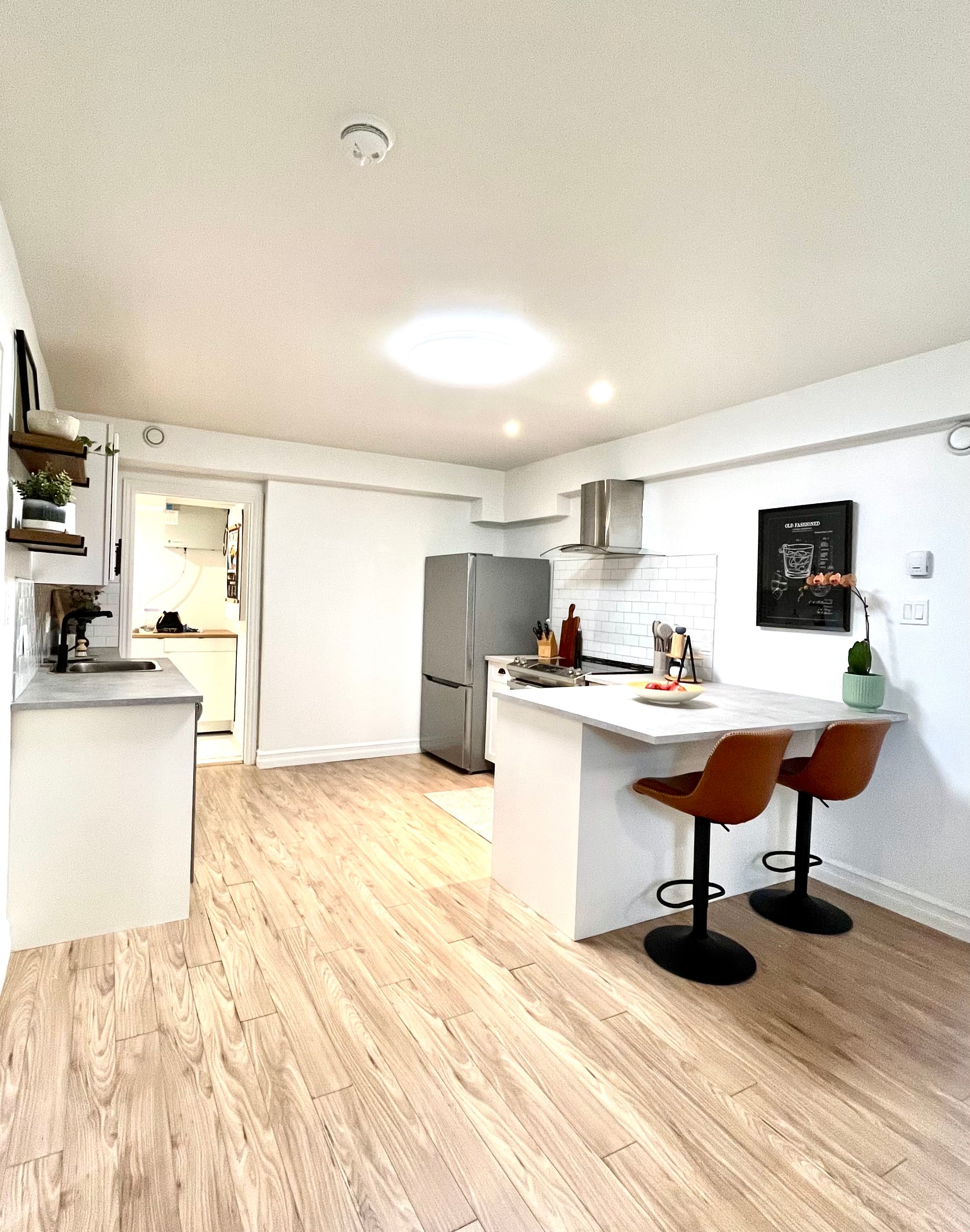 Fully Furnished 1-Bedroom Apartment in Quiet Halifax Neighbourhood ā $2,000/Month - Photo 10