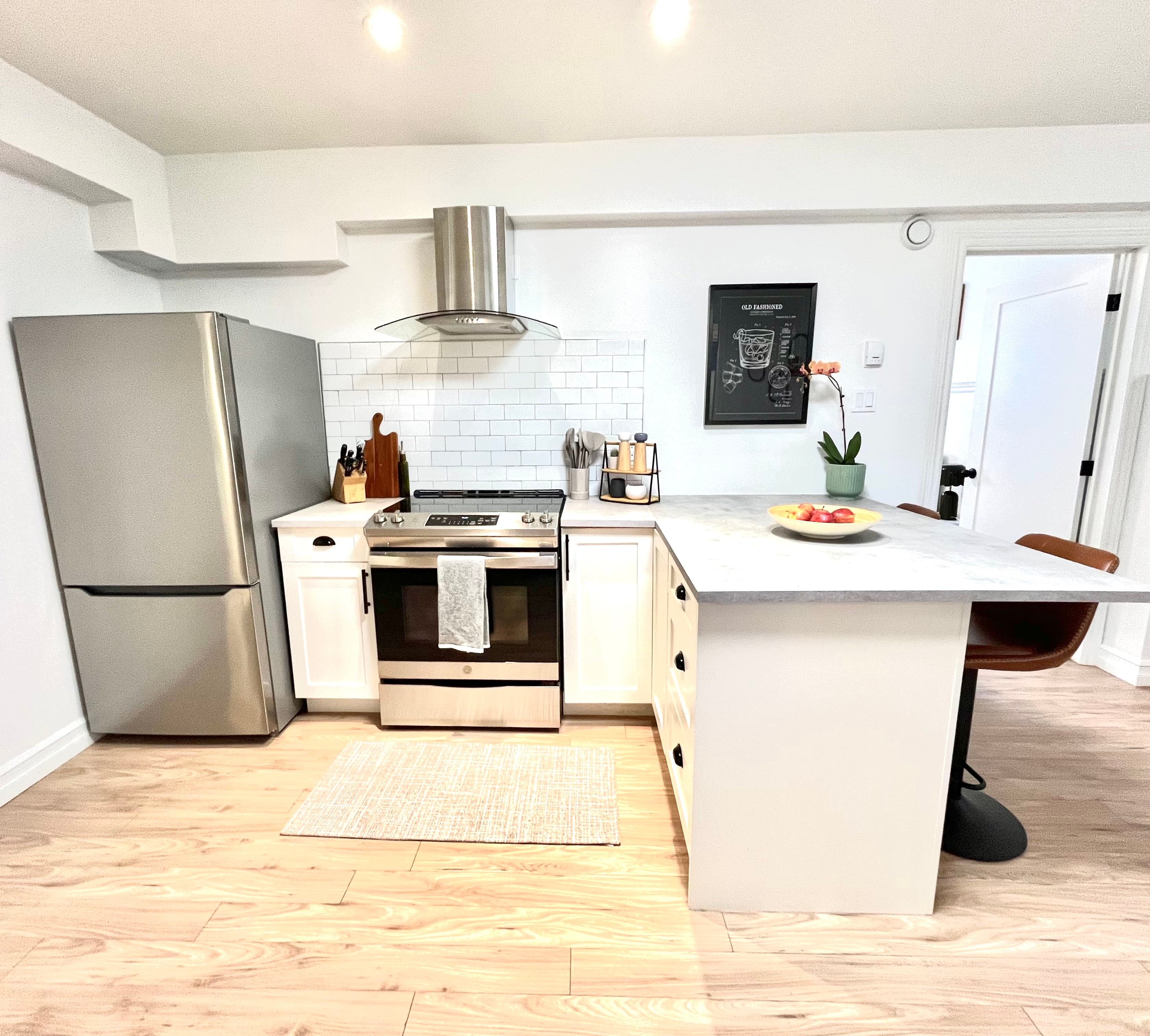 Fully Furnished 1-Bedroom Apartment in Quiet Halifax Neighbourhood ā $2,000/Month - Photo 11