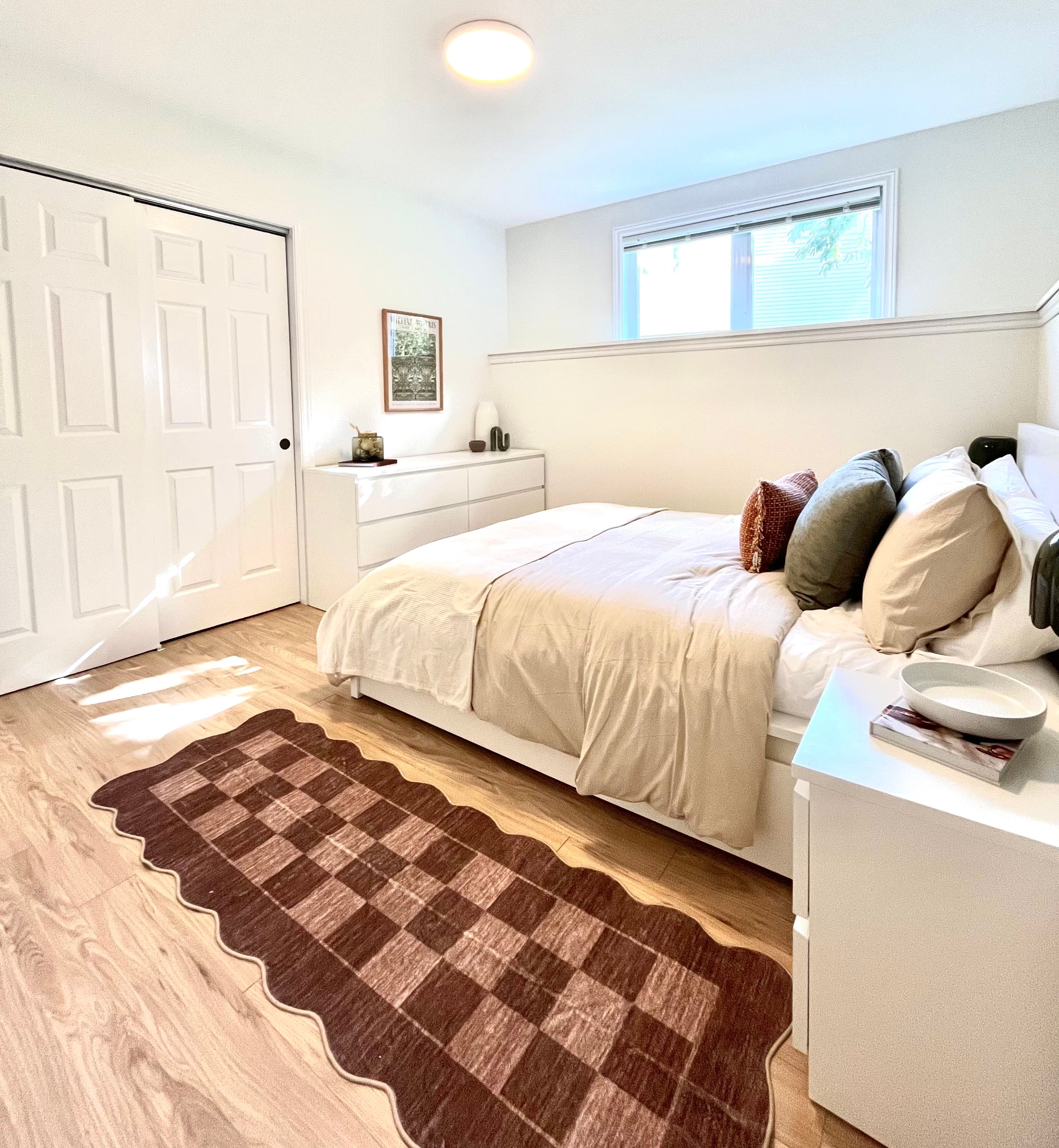 Fully Furnished 1-Bedroom Apartment in Quiet Halifax Neighbourhood ā $2,000/Month - Photo 13