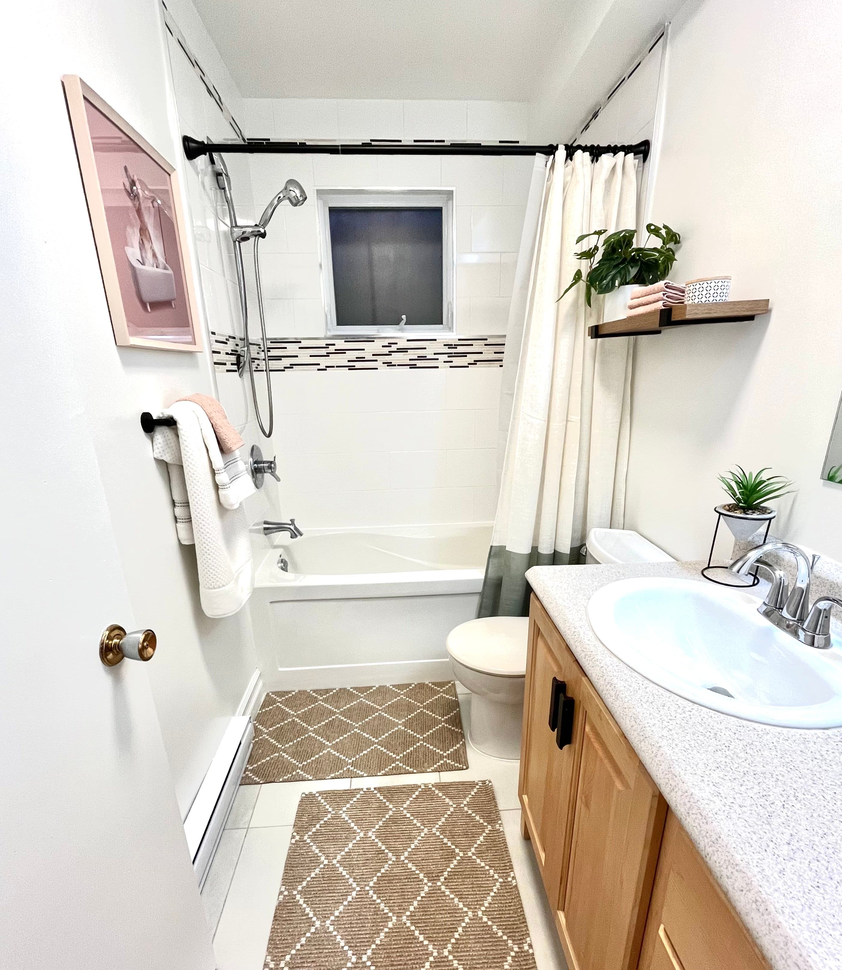 Fully Furnished 1-Bedroom Apartment in Quiet Halifax Neighbourhood ā $2,000/Month - Photo 17