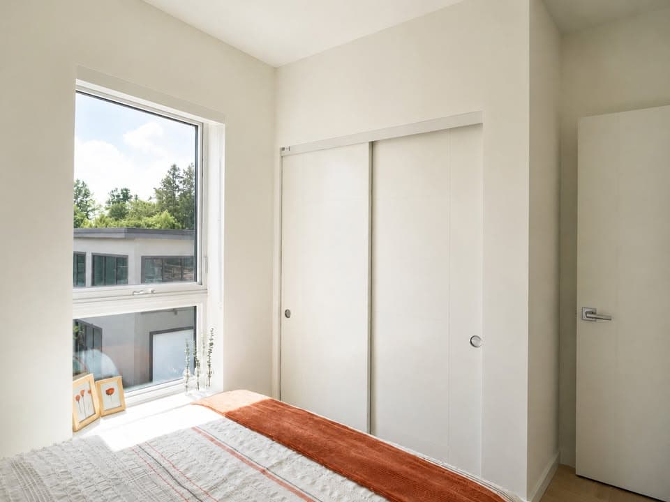 WEST HARBOUR - 3 Bedroom, Brand New Boutique Rental, North Vancouver - Photo 8