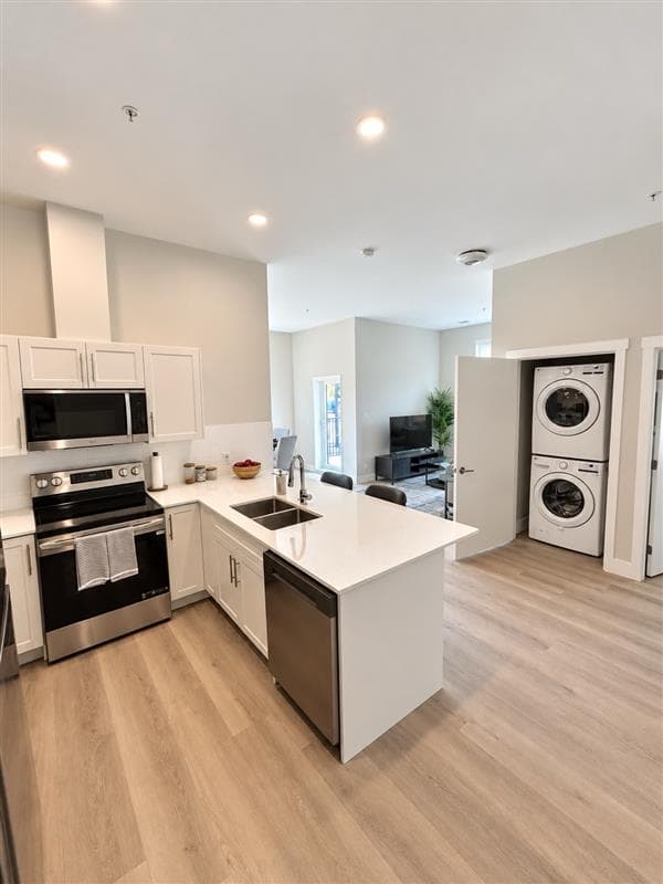 EDGEWATER ON MAIN - 2 Bedroom, Brand New Rental, Sicamous