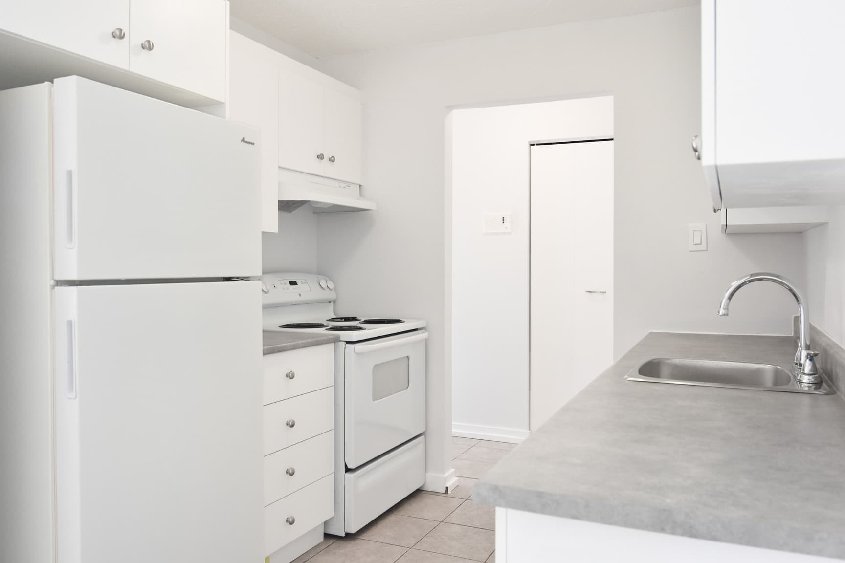 Hungerford Gate — 2 Bedroom - Photo 4