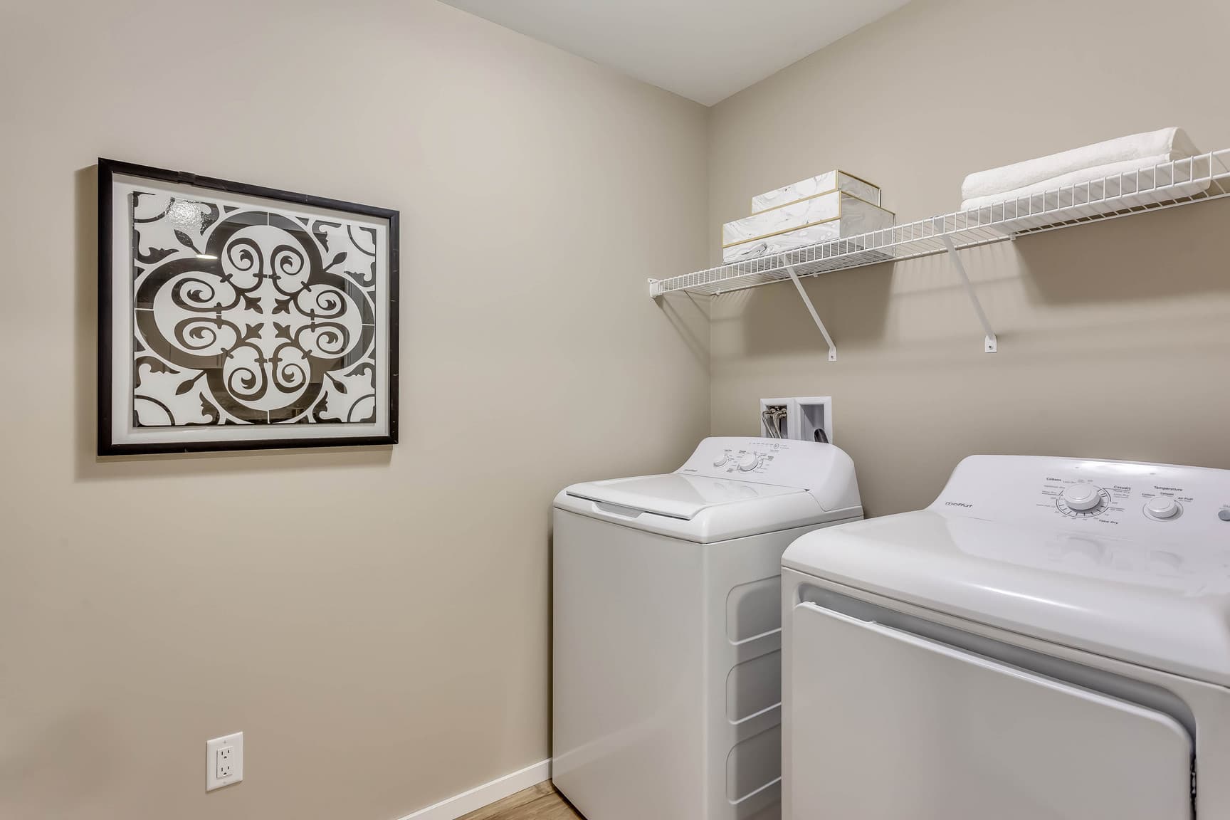 Livingston Heights — Two Bedroom One Bath - Photo 16