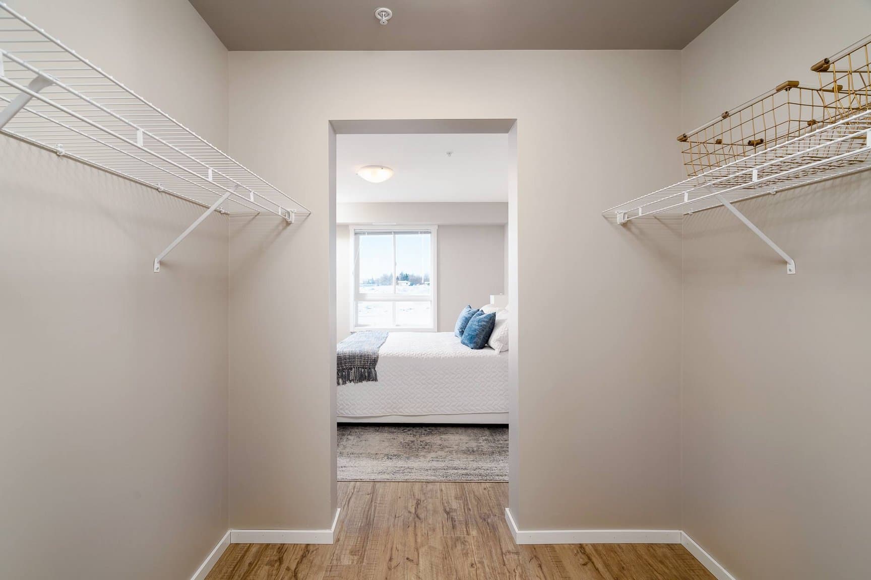 Courtview Landing — Three Bedroom Two Bath - Photo 15