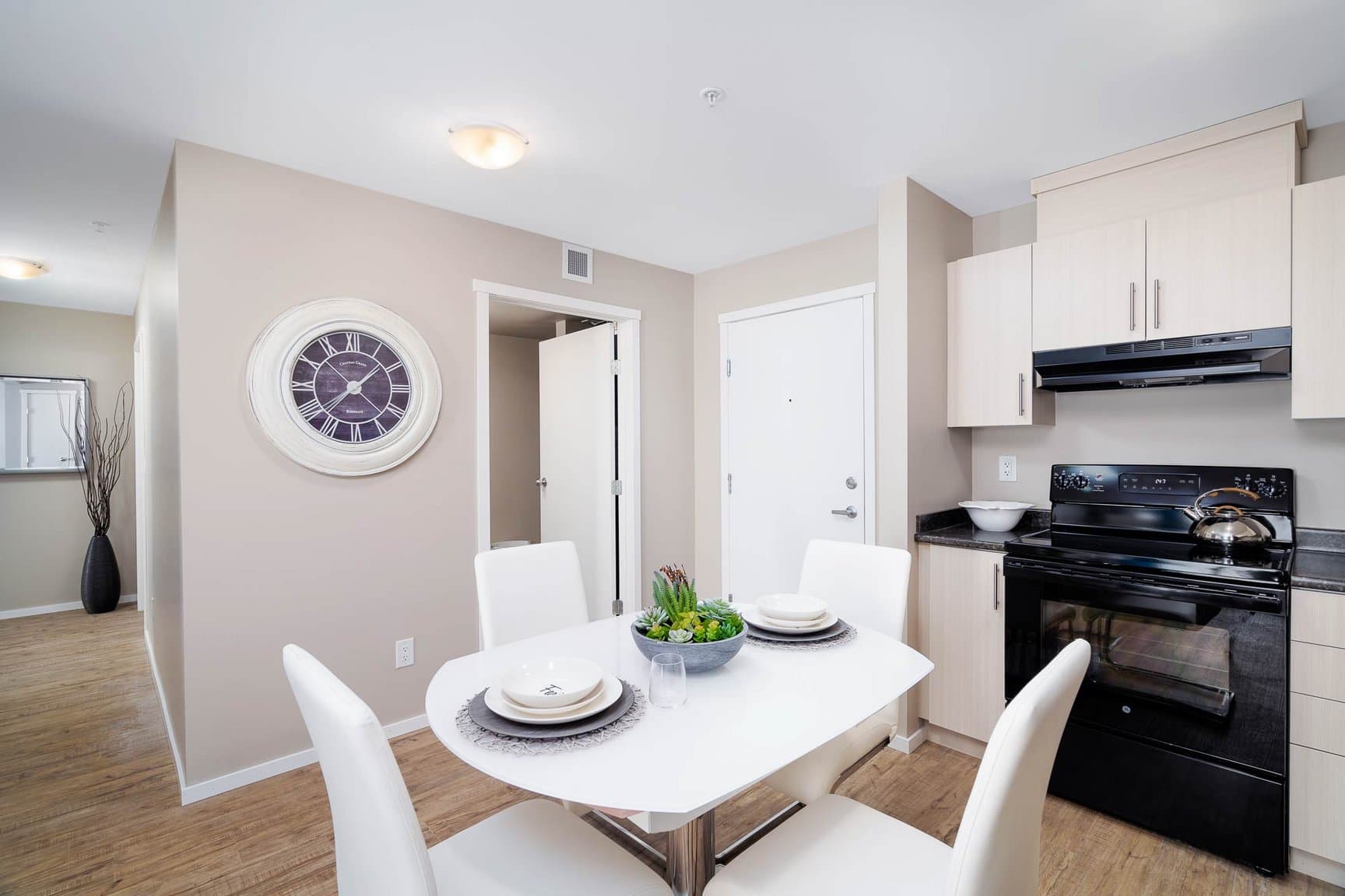 Courtview Landing — Three Bedroom Two Bath - Photo 10
