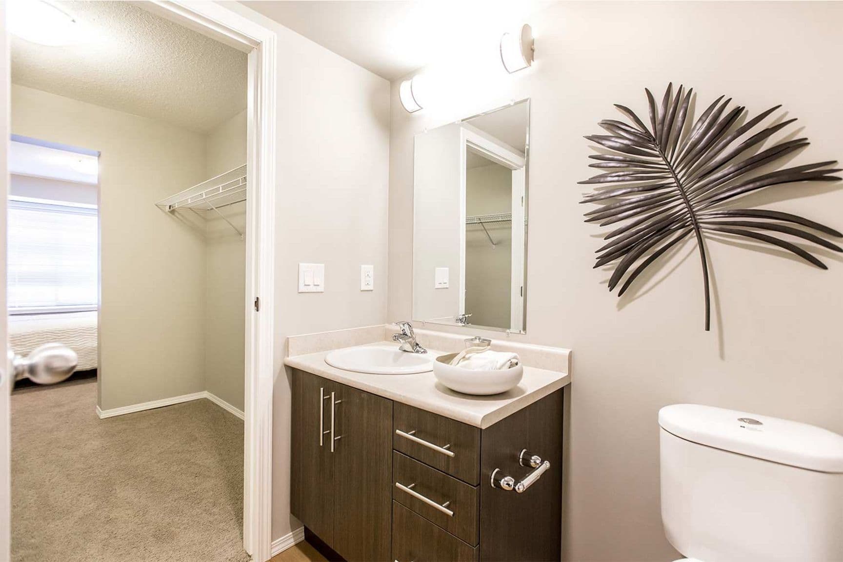 Dansereau Apartments — Two Bedroom Two Bath Den - Photo 10