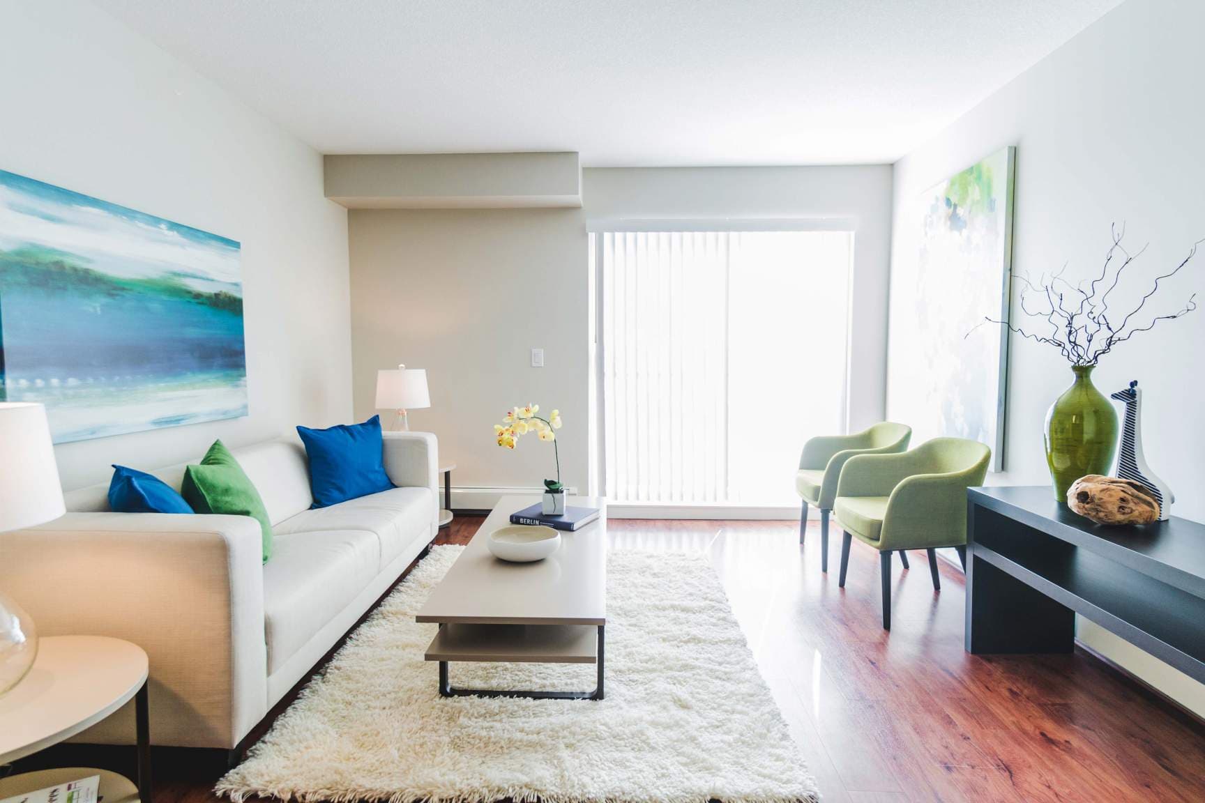 Merecroft Gardens — Two Bedroom One Bath - Photo 3