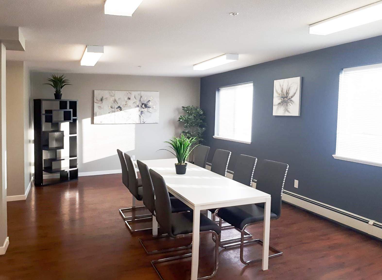 Merecroft Gardens — Two Bedroom One Bath - Photo 10