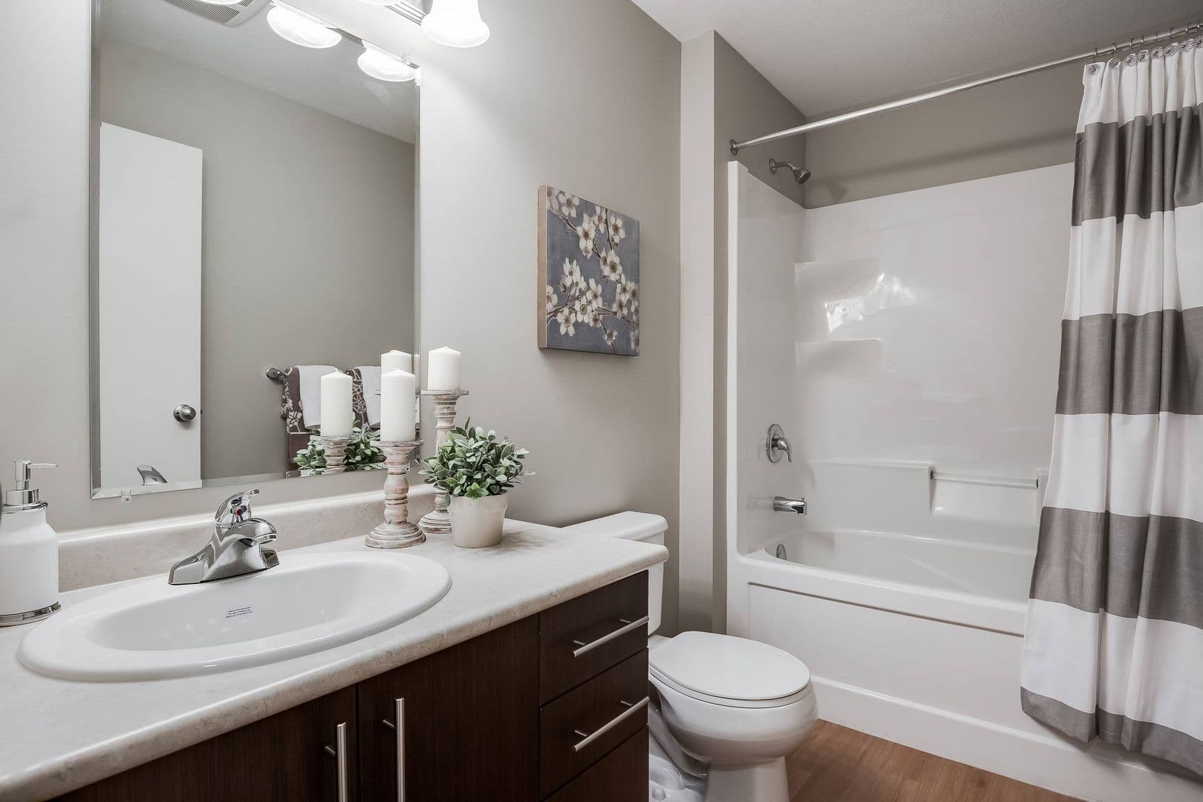 Parkside Terrace — Three Bedroom One Bath - Photo 7