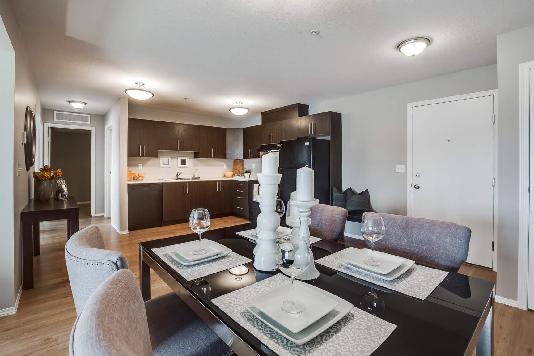 Vista Pointe — Two Bedroom One Bath - Photo 4