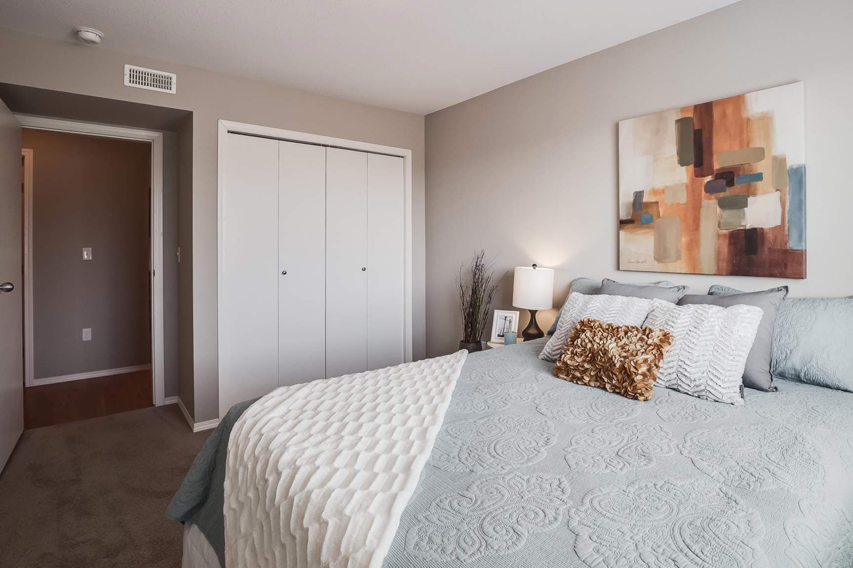 Vista Pointe — Two Bedroom One Bath - Photo 5