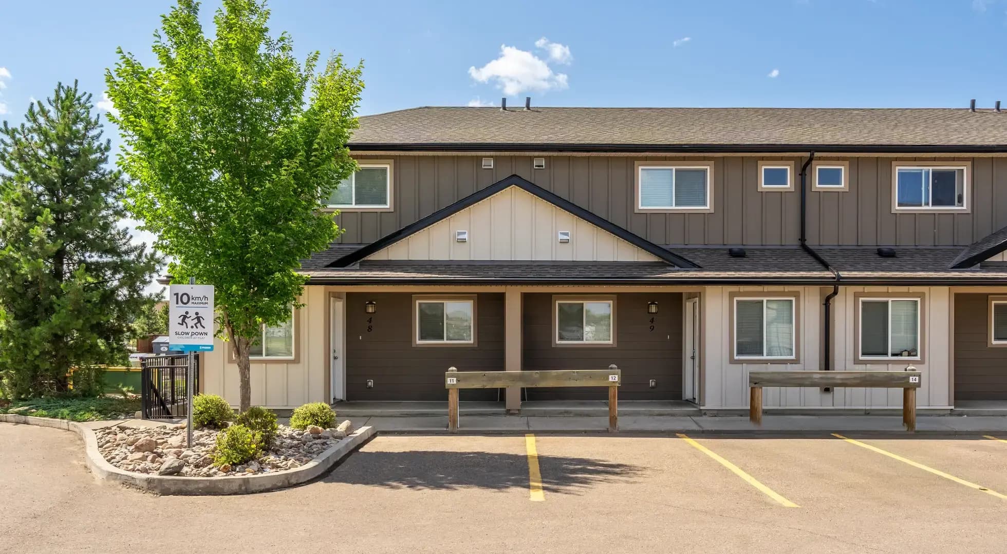 Windermere Townhomes — Three Bedroom 1.5 Bath - Photo 2