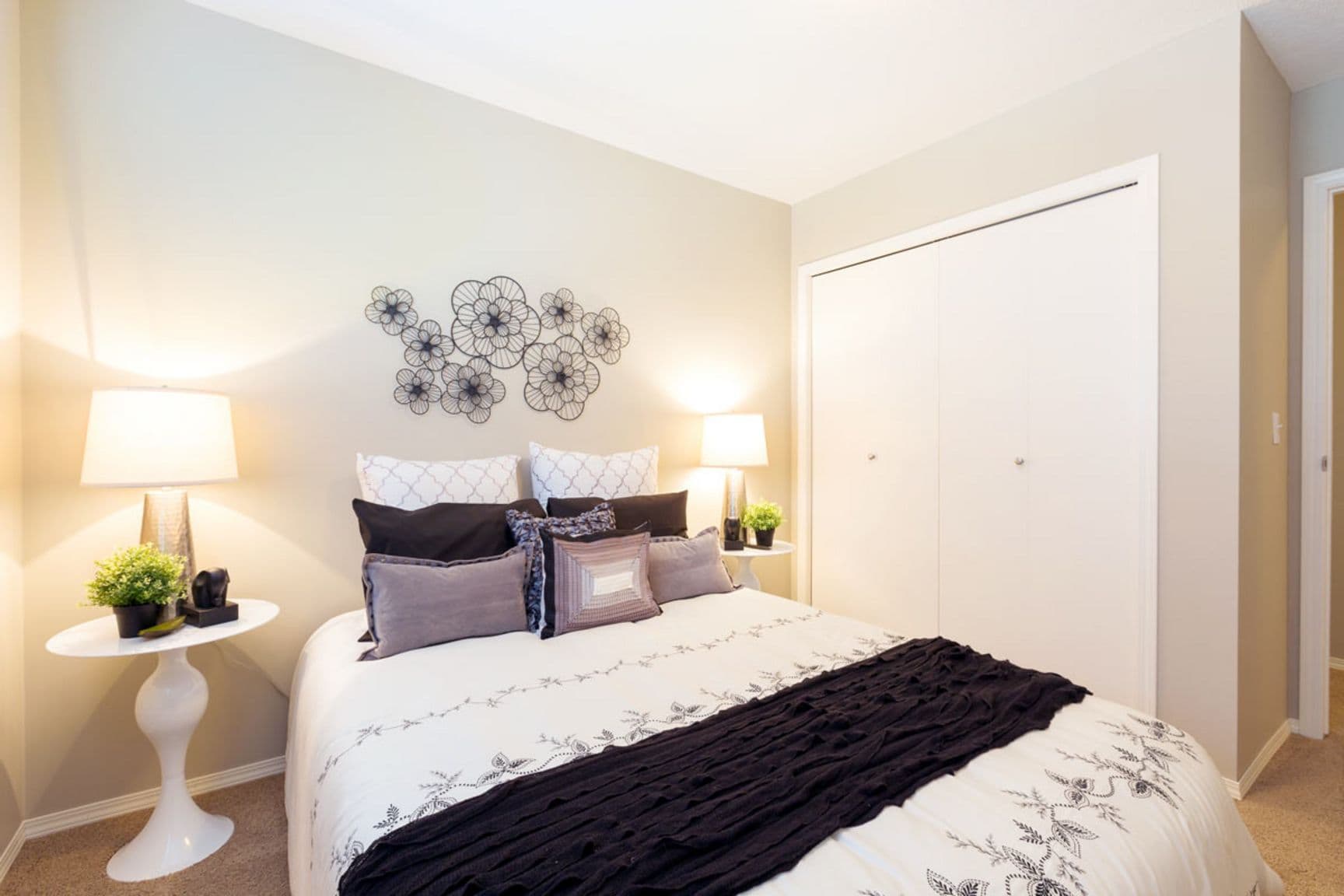 Windermere Townhomes — Three Bedroom 1.5 Bath - Photo 7