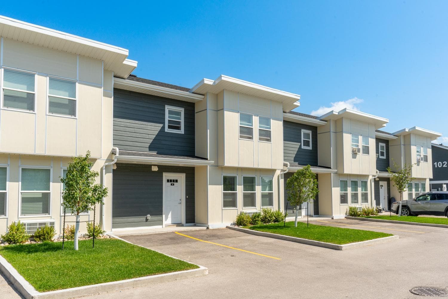 Selkirk Meadows Townhomes — Three Bedroom 2.5 Bath