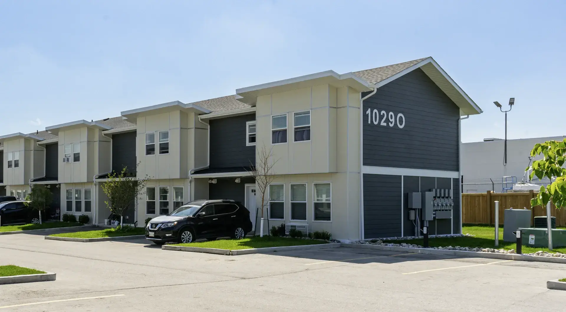 Selkirk Meadows Townhomes — Three Bedroom 2.5 Bath - Photo 2
