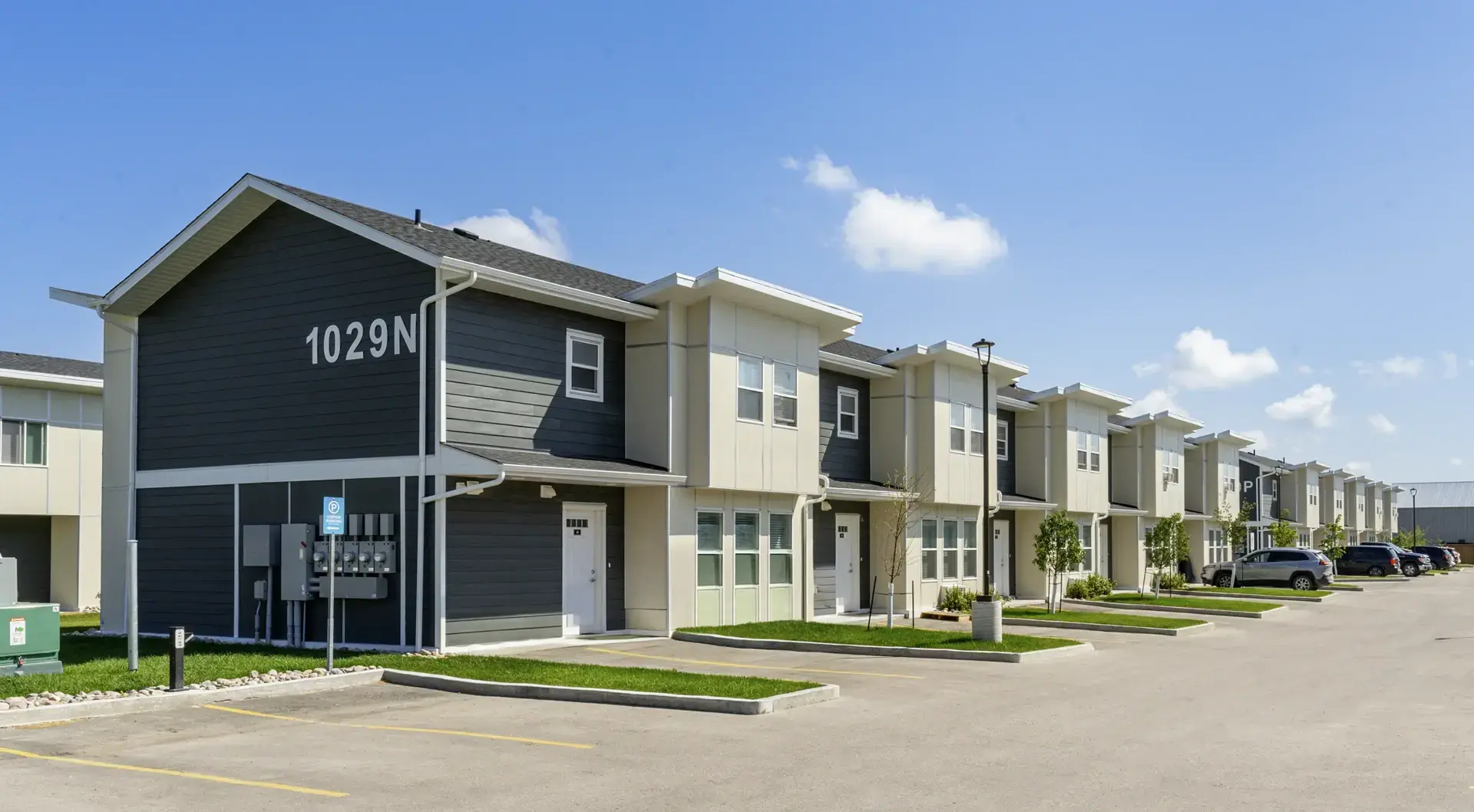 Selkirk Meadows Townhomes — Three Bedroom 2.5 Bath - Photo 4