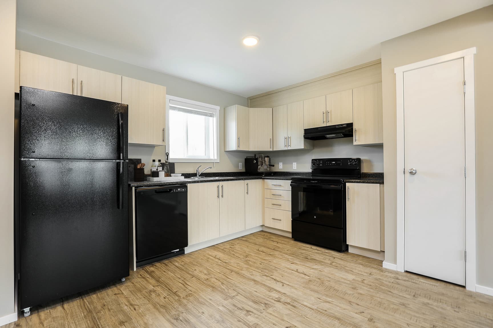 Selkirk Meadows Townhomes — Three Bedroom 2.5 Bath - Photo 7