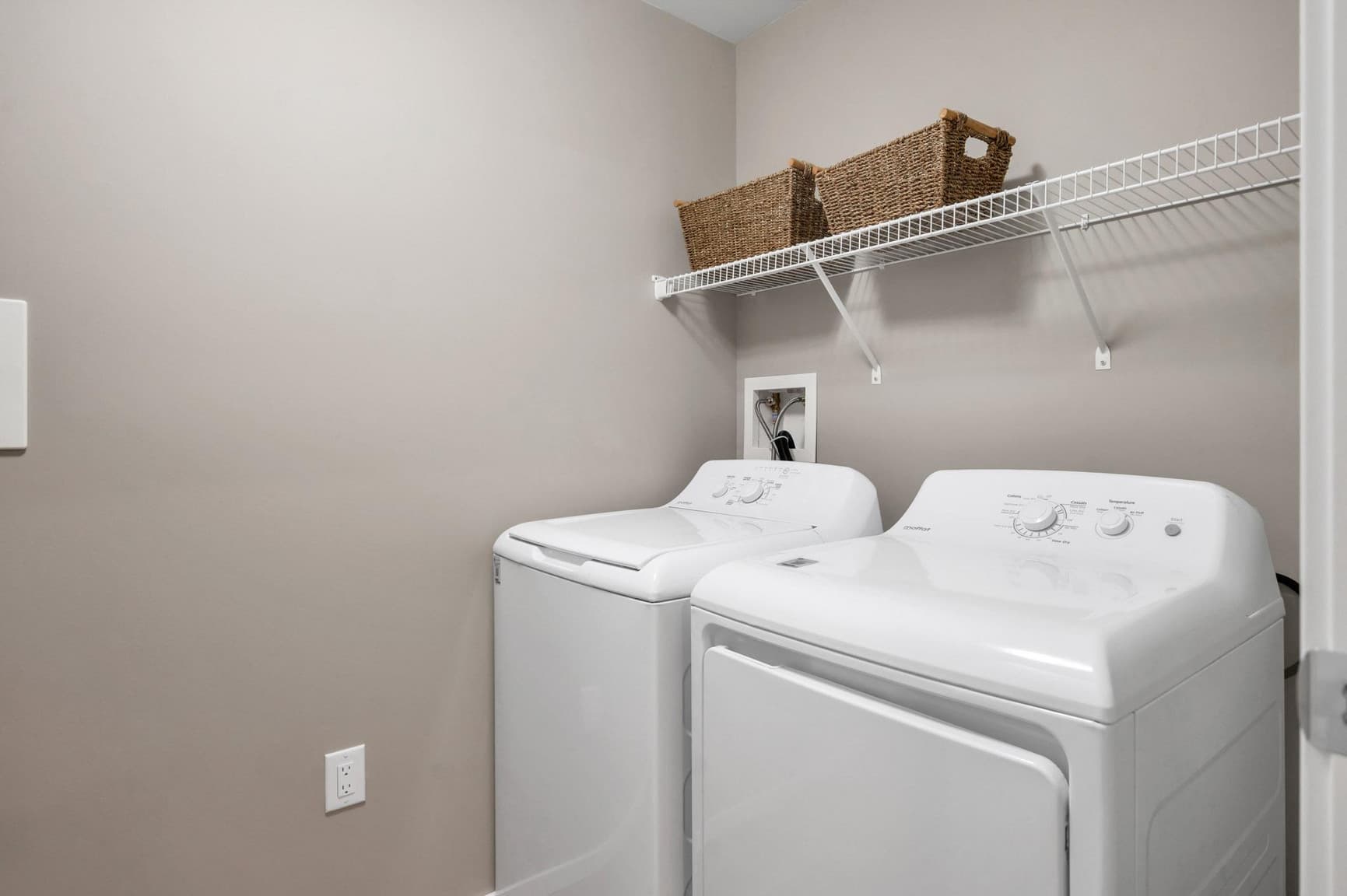 Forest Ridge Apartments — Three Bedroom Two Bath - Photo 16