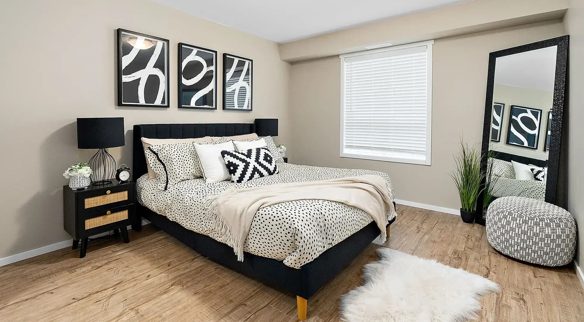 Suncrest Apartments — Three Bedroom Two Bath - Photo 8