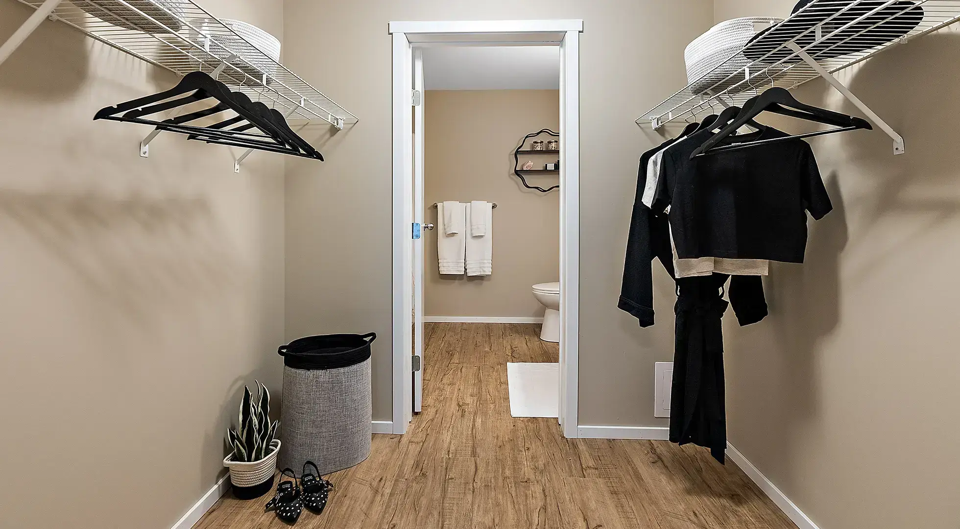 Suncrest Apartments — Three Bedroom Two Bath - Photo 9