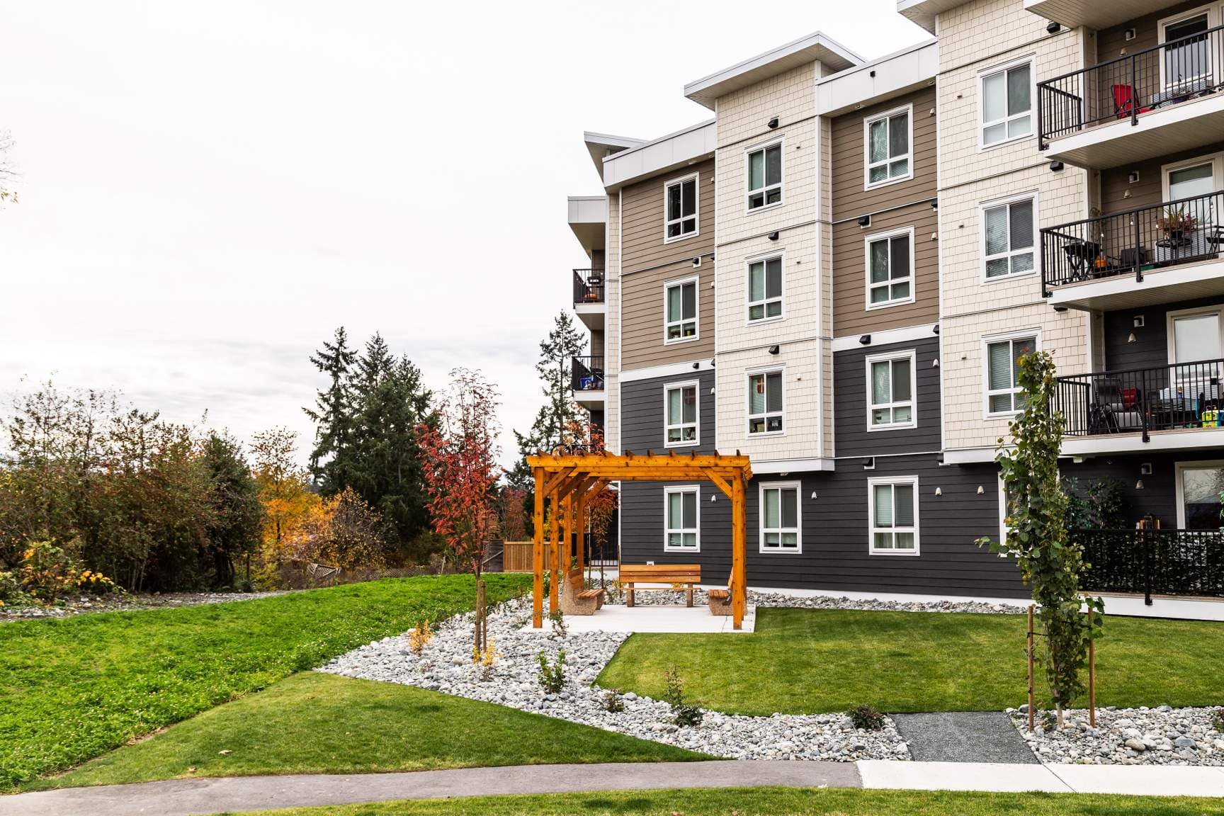Timber Terrace — One Bedroom One Bath - Photo 4