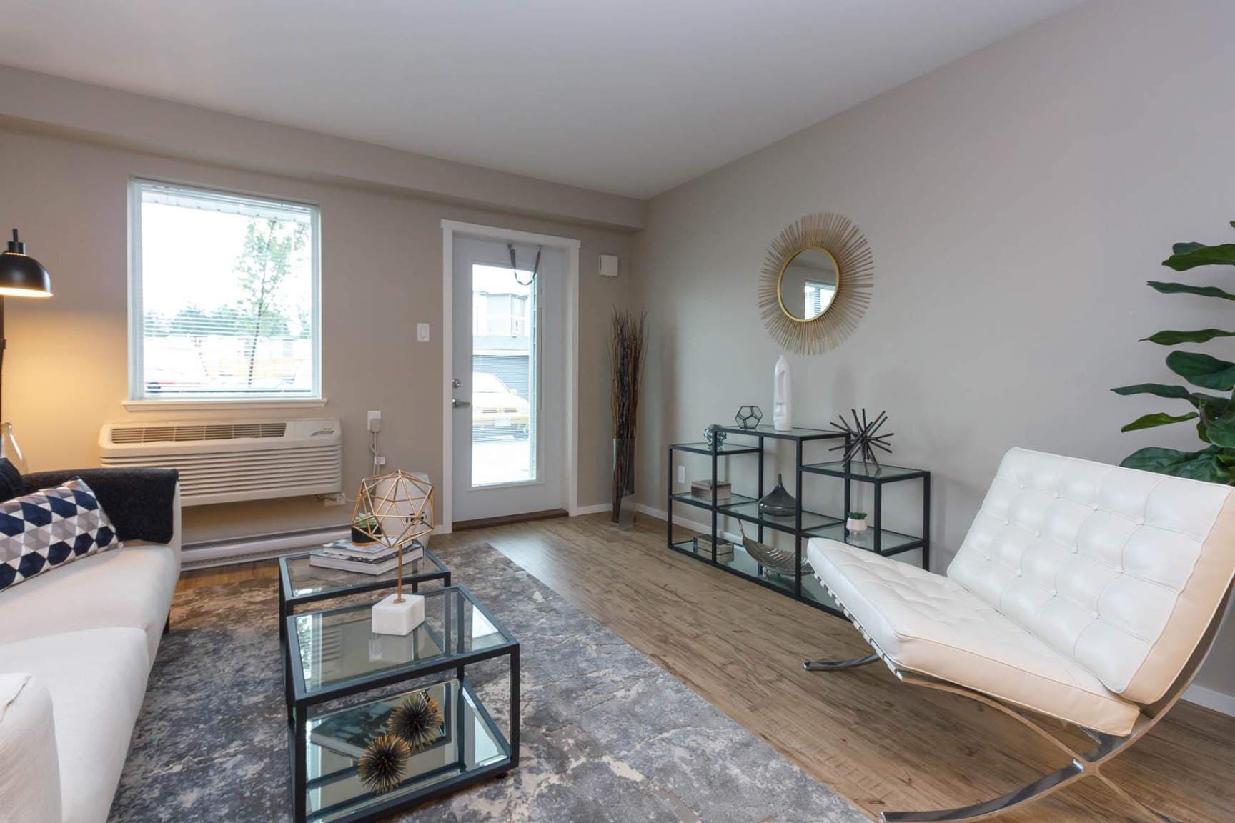 Timber Terrace — One Bedroom One Bath - Photo 6